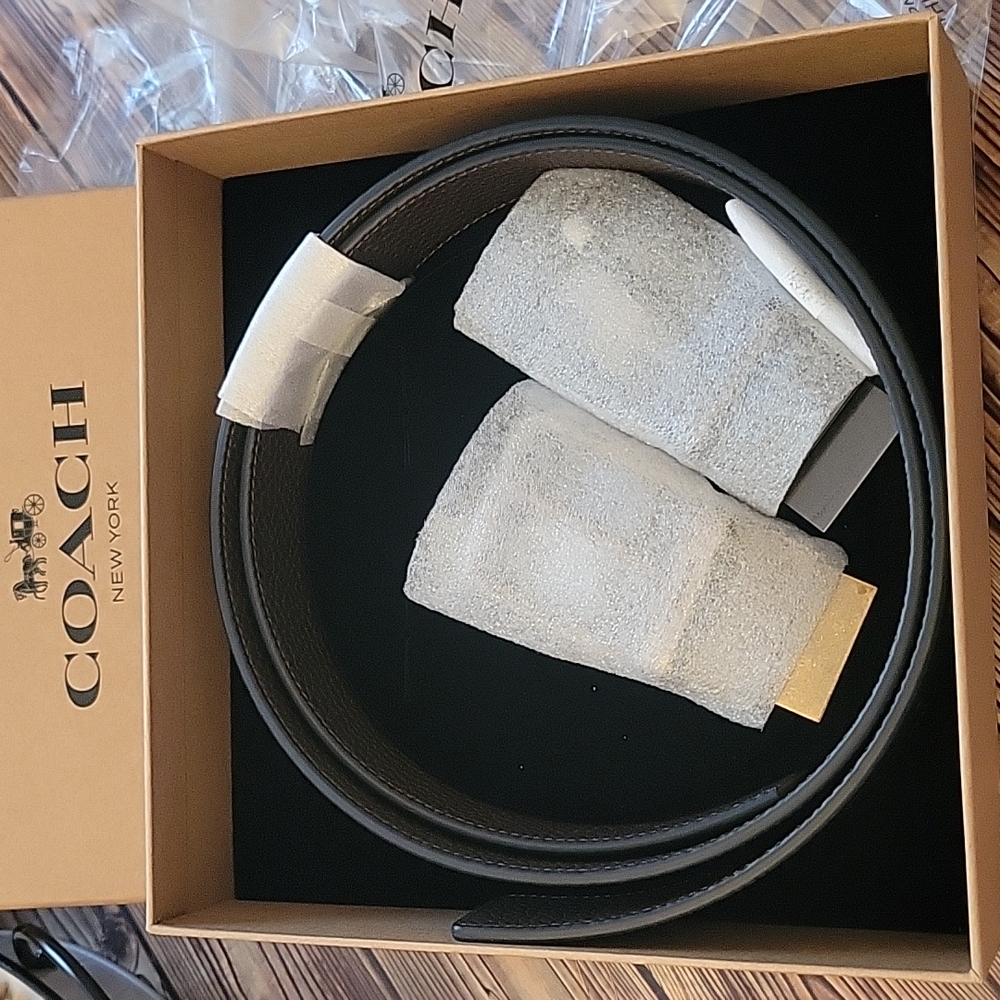 Coach men's leather reversible belt.